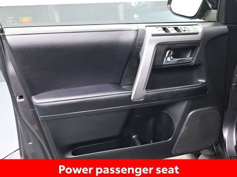 Used 2019 Toyota 4Runner SR5 Premium image 18