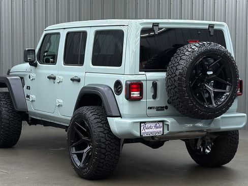 Used 2024 Jeep Wrangler Unlimited Sport AWD/4WD image 3