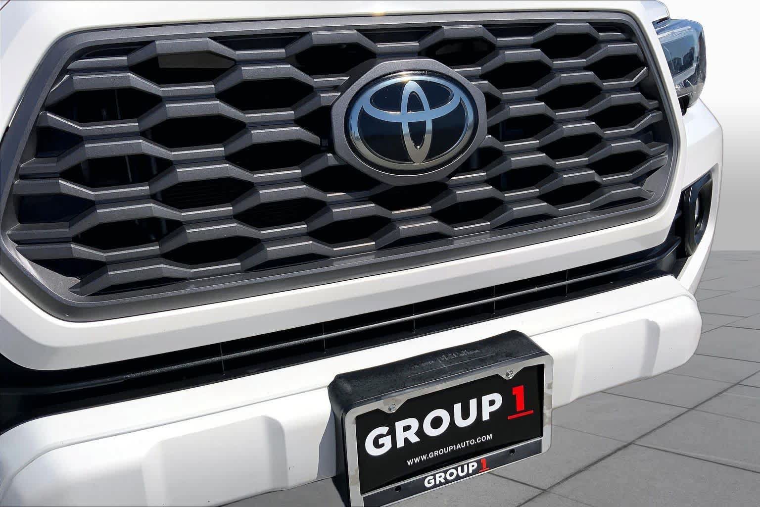 Used 2022 Toyota Tacoma TRD Sport w/ TRD Premium Sport Package RWD image 29