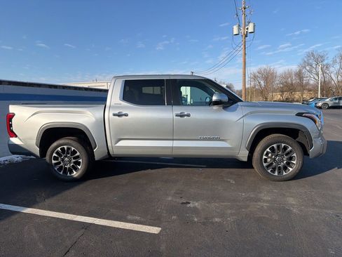 Used 2022 Toyota Tundra Limited image 6