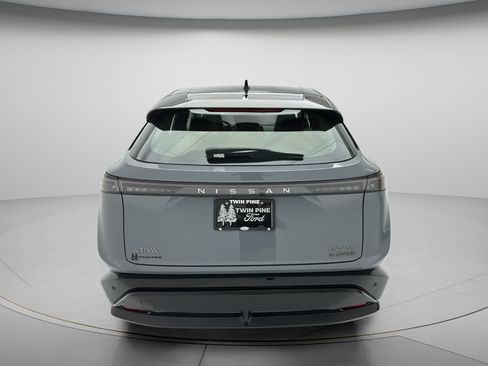 Used 2024 Nissan Ariya AWD image 7