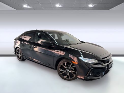 Used 2018 Honda Civic Sport Touring image 6