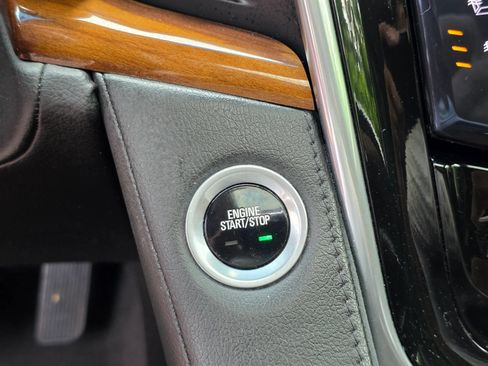 Used 2016 Cadillac Escalade Premium AWD/4WD image 17