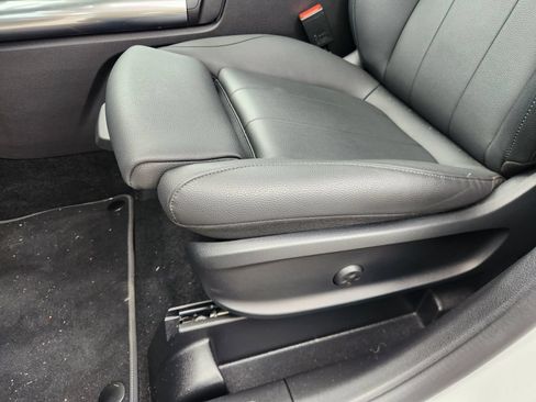 Used 2025 Mercedes-Benz GLA 250 4MATIC image 15