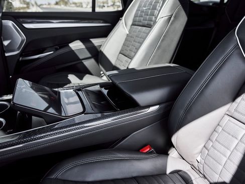 Used 2026 Cadillac Escalade V image 60