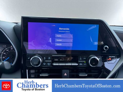 New 2026 Toyota Highlander XLE AWD/4WD image 15