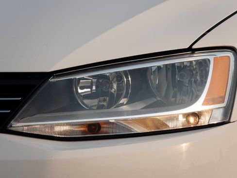 Used 2014 Volkswagen Jetta TDI FWD image 36