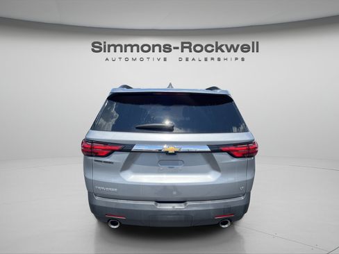 Used 2023 Chevrolet Traverse LT w/ LT Premium Package AWD/4WD image 4