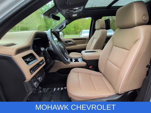 Certified 2024 Chevrolet Suburban Premier w/ Premium Package 2 AWD/4WD image 21