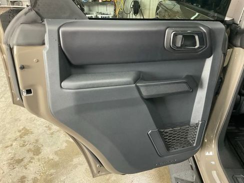 New 2025 Ford Bronco Badlands image 14