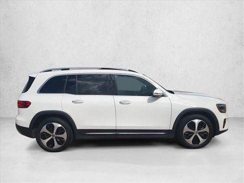 Used 2025 Mercedes-Benz GLB 250 image 4