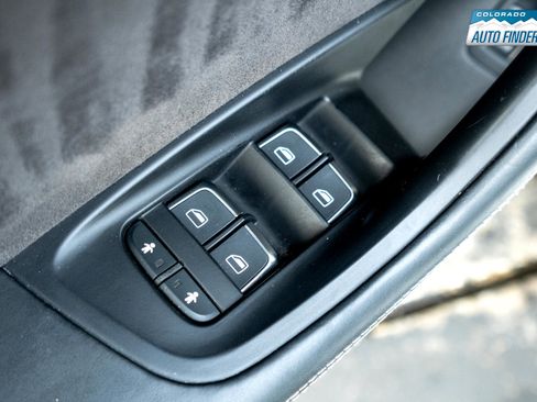 Used 2018 Audi S6 Prestige w/ Prestige Package image 10