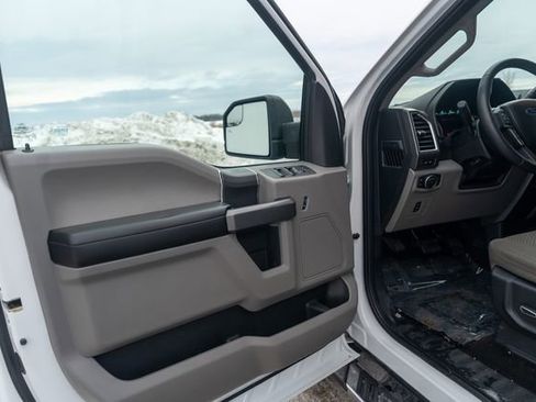 Used 2015 Ford F150 XLT w/ Equipment Group 302A Luxury image 15