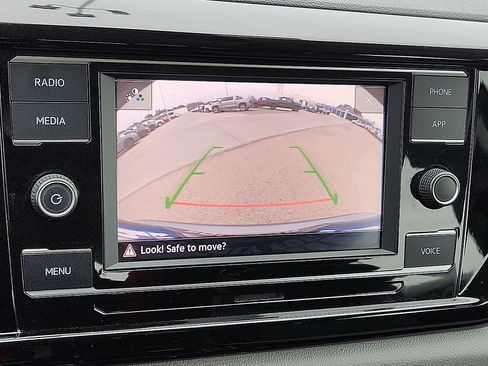 Used 2024 Volkswagen Taos S image 8