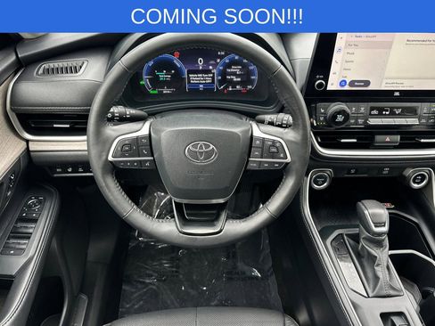 Used 2024 Toyota Grand Highlander AWD Hybrid image 15