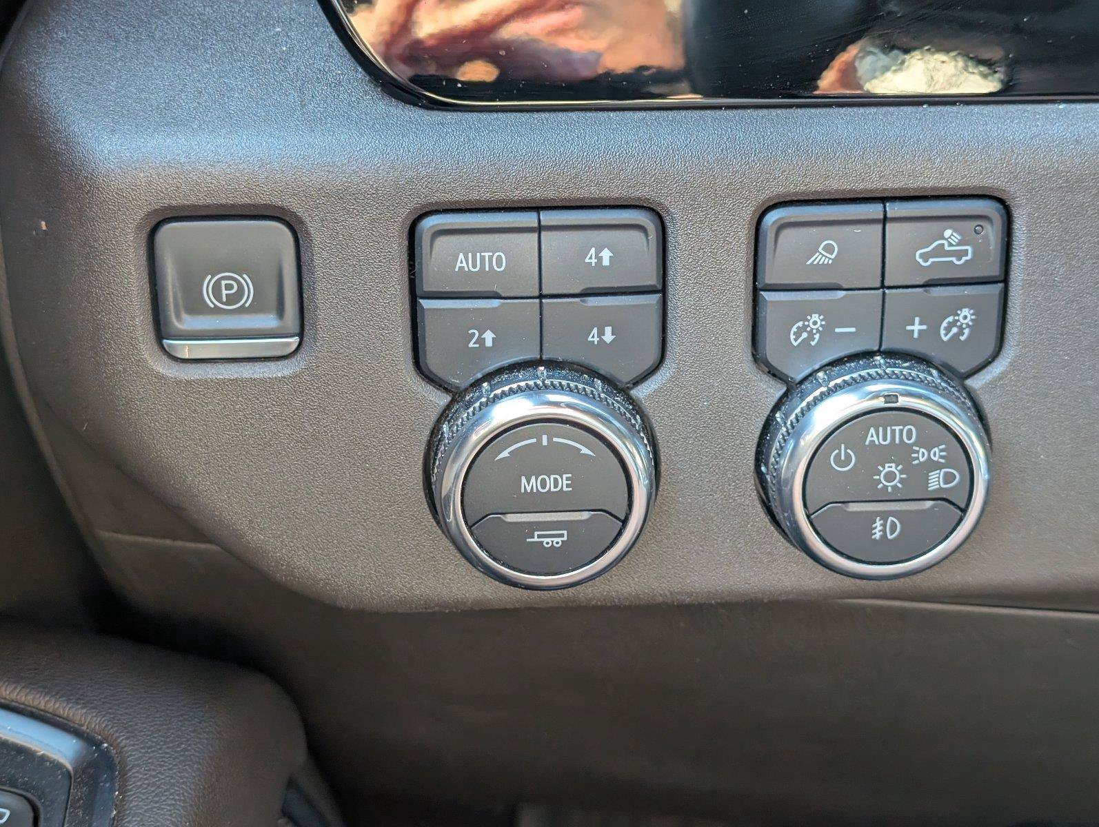Used 2022 GMC Sierra 1500 SLT AWD/4WD image 29
