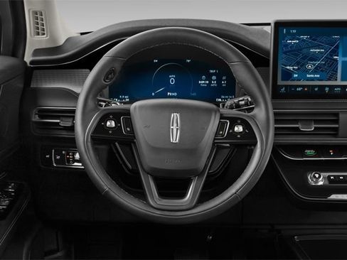 Used 2023 Lincoln Corsair Reserve w/ Jet Appearance Package image 8