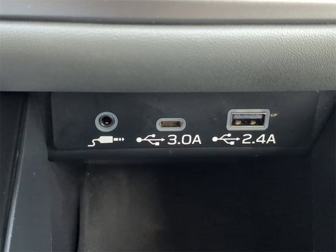 Used 2025 Subaru Legacy Premium image 21