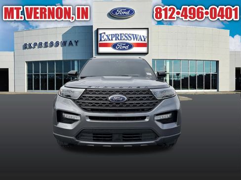Used 2022 Ford Explorer XLT w/ Equipment Group 202A AWD/4WD image 3