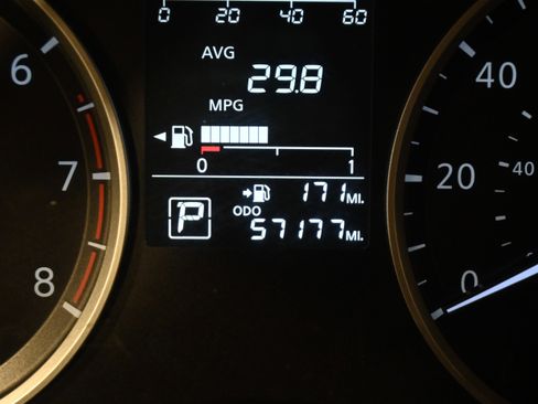 Used 2020 Nissan Versa S FWD image 14