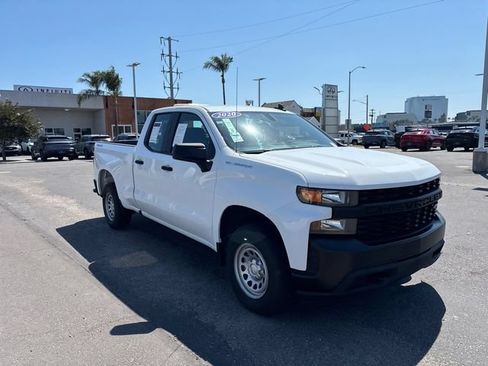 Used 2020 Chevrolet Silverado 1500 W/T w/ WT Fleet Convenience Package AWD/4WD image 3