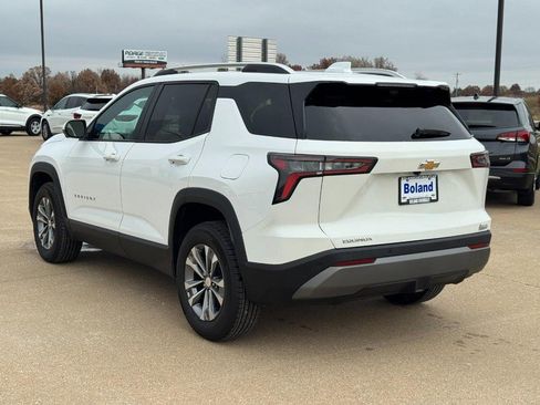 Used 2025 Chevrolet Equinox LT w/ Convenience Package II image 6