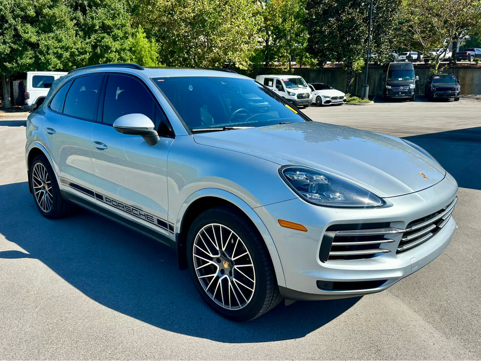 Used 2021 Porsche Cayenne AWD/4WD image 3