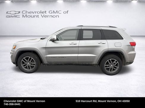 Used 2018 Jeep Grand Cherokee Limited image 2