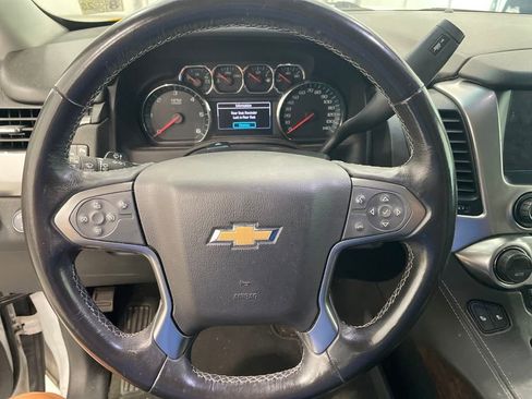 Used 2018 Chevrolet Suburban LT image 15