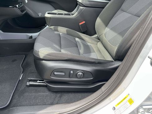 New 2027 Chevrolet Bolt LT w/ Comfort Package FWD image 18