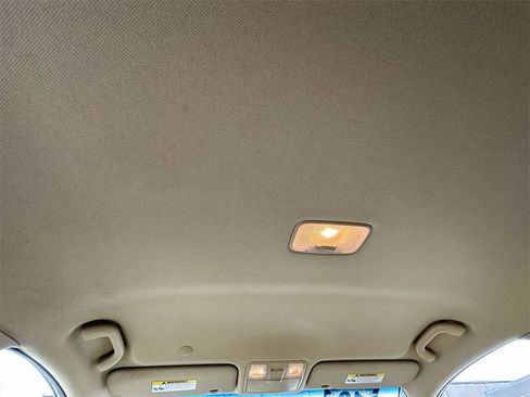 Used 2012 Hyundai Accent GLS w/ Premium Pkg 3 image 30