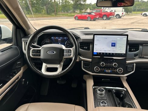 Used 2023 Ford Expedition Max XLT AWD/4WD image 14