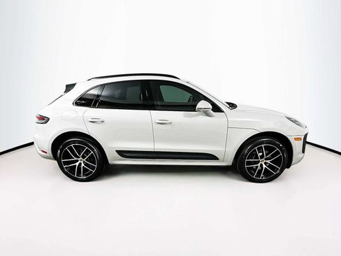 New 2026 Porsche Macan image 8