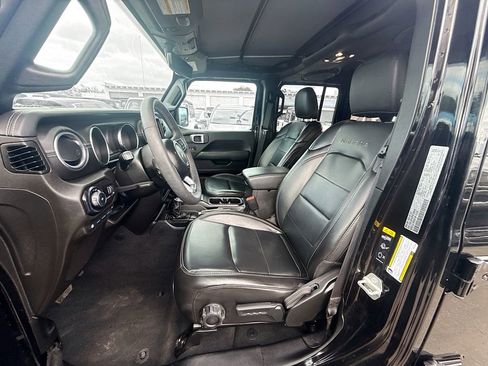 Used 2023 Jeep Wrangler Unlimited Sahara AWD/4WD image 22