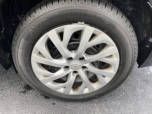 Certified 2017 Toyota Corolla LE FWD image 23