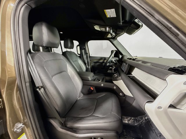 Certified 2024 Land Rover Defender 110 S AWD/4WD image 30