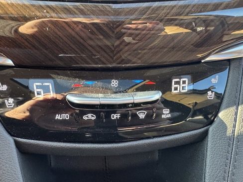 Used 2025 Cadillac XT6 Sport w/ Platinum Package image 25