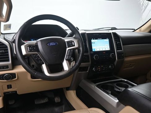 Used 2018 Ford F250 Lariat w/ Chrome Package image 25