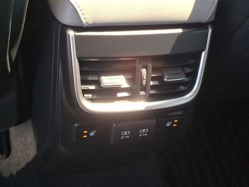 Used 2022 Subaru Outback Limited AWD/4WD image 11