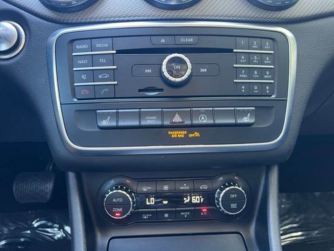 Used 2017 Mercedes-Benz GLA 250 image 24