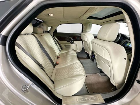 Used 2017 Jaguar XJ L Portfolio image 27