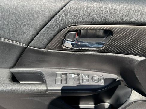 Used 2017 Honda Accord Sport image 15