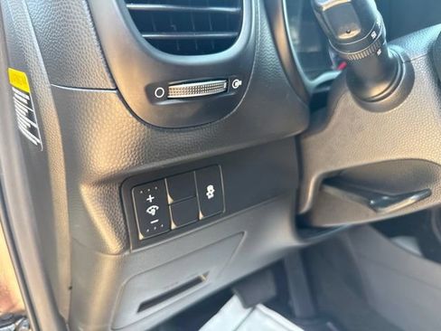 Used 2019 Kia Soul ! FWD image 14