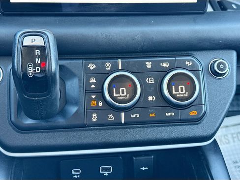 Used 2020 Land Rover Defender 110 HSE image 34