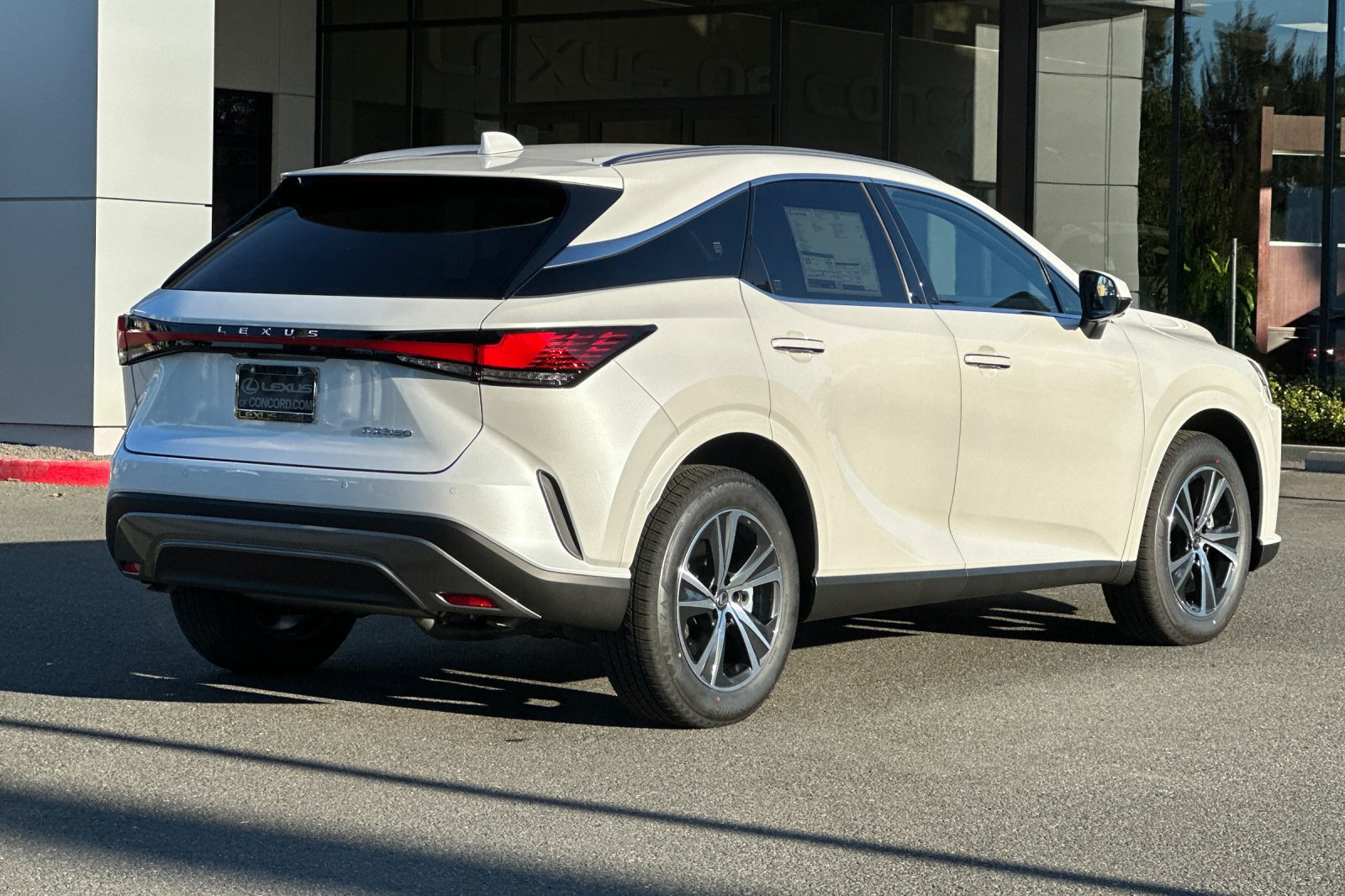 New 2026 Lexus RX 350 Premium w/ Accessory Package (Z1) FWD image 4