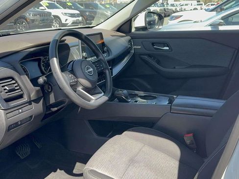 Used 2023 Nissan Rogue SV image 30