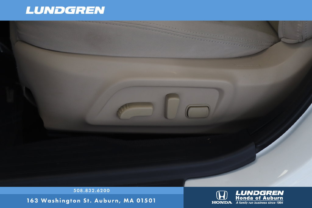 Used 2016 Subaru Legacy 2.5i Premium AWD/4WD image 12