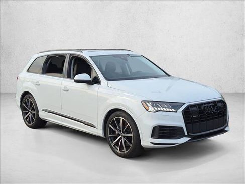 Used 2023 Audi Q7 3.0T Prestige w/ Prestige Package AWD/4WD image 3