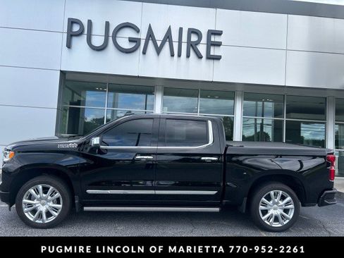 Used 2025 Chevrolet Silverado 1500 High Country AWD/4WD image 1