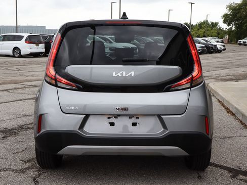 Used 2023 Kia Soul LX w/ Option Group 015 image 5